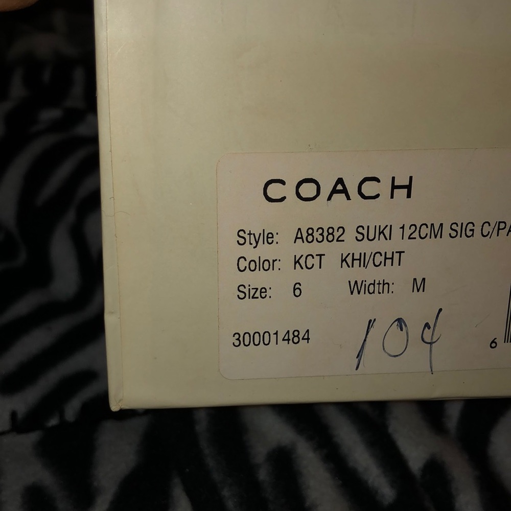 Shoes - Picture 7 of 8